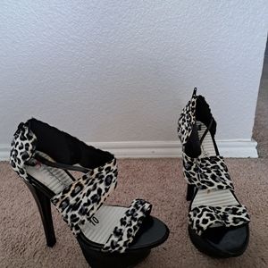 Woman shoes